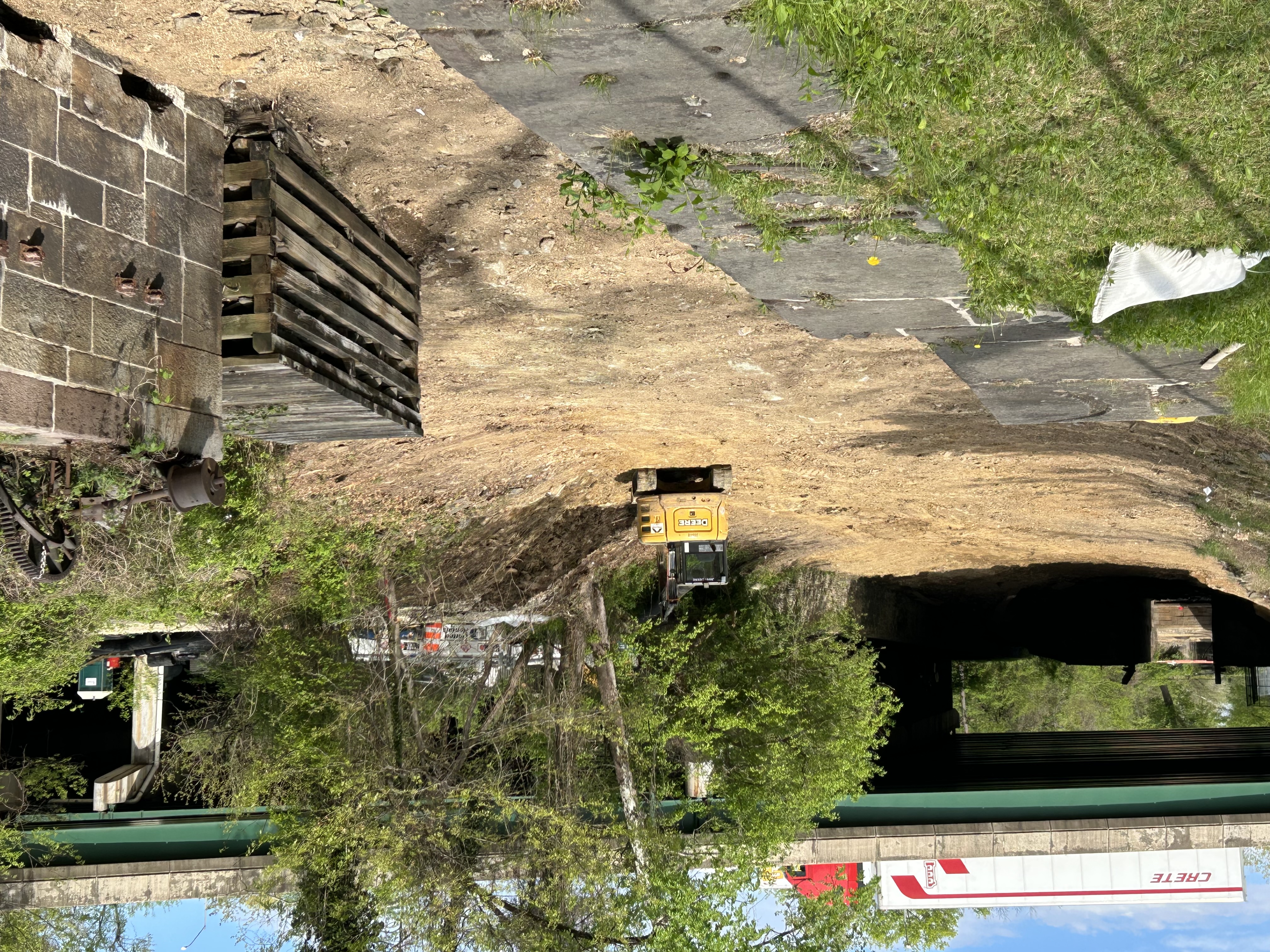 Photo of clay liner upstream from Lock 12 where soil removal complete