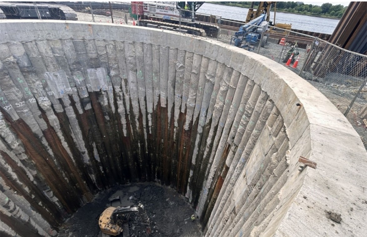 Image: A view of the concrete columns forming a retaining wall for one of the two mining shafts at the West Potomac Park construction site. Similar columns will be installed adjacent to the Capital Crescent Trail.
