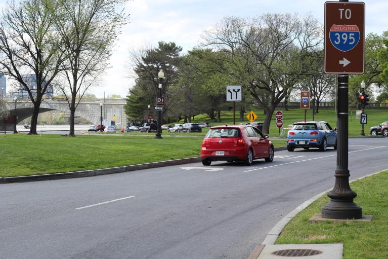 Intersection of Ohio Drive and Independence Avenue SW Intersection of Ohio Drive and Independence Avenue SW