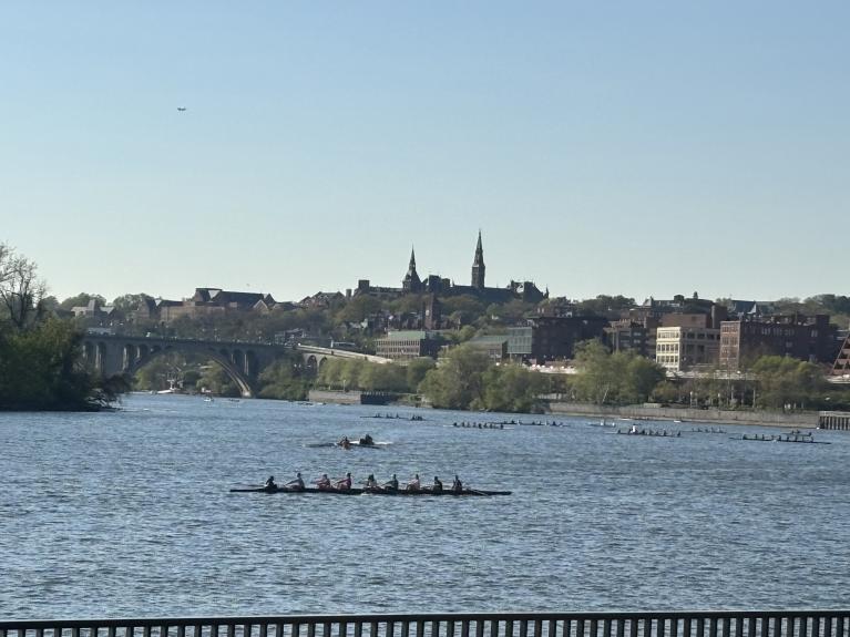 Crews rowing on Potomac
